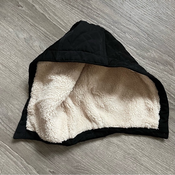 *Quilted Black Jacket - Fleece Lined Hood & Gold Accents - Picture 6 of 10